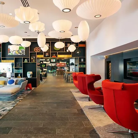 Hotel Citizenm Gare De Lyon 4*
